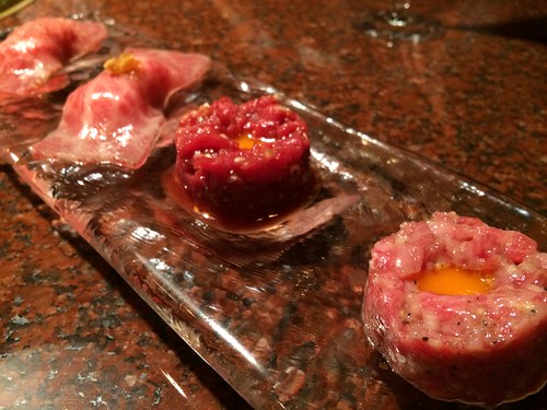 ざぶとんの炙り握り・タレ・おろしポン酢、塩ユッケ、タレユッケ@うしごろ 銀座店
