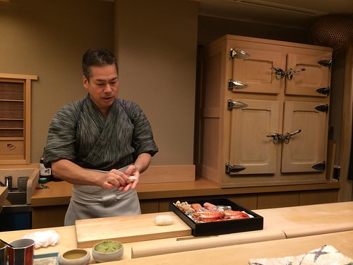 大将、握ってます。＠鮨 わたなべ