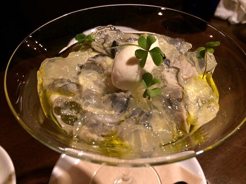 牡蠣、白菜ピュレとレモングラスジュレのカクテル スモーククリーム@ルミエルネ