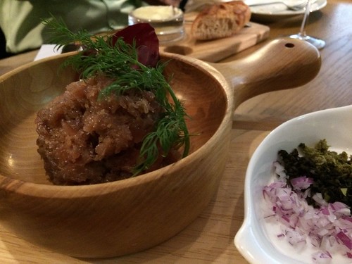 鮪ホホ肉のタルタル@貝殻荘 サクラテラス店