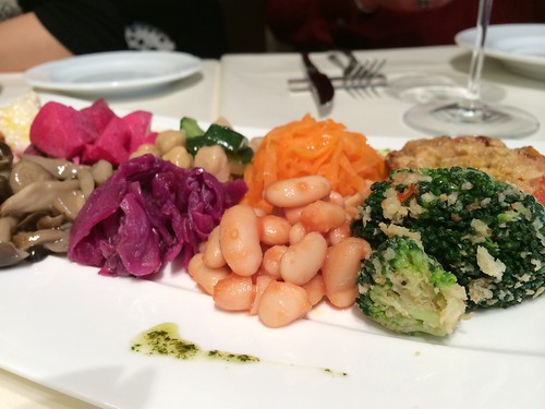 野菜の前菜10種類程の盛り合わせ@カルネヤサノマンズ