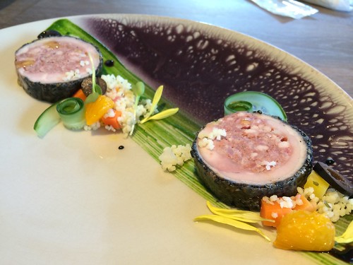 岩手県産十文字鶏もも肉のバロティーヌ@ビズ 神楽坂