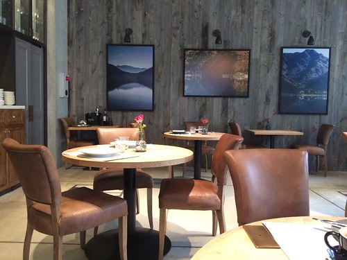 店内@ストール レストラン