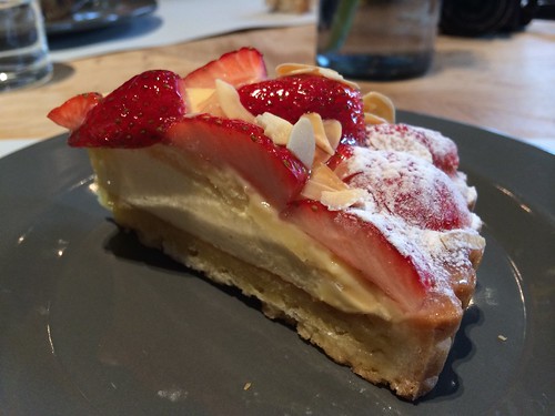 カスタードクリームのタルト@ストール レストラン