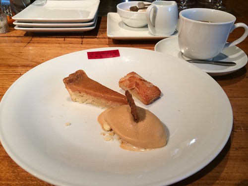 塩キャラメルのタルトとアイス、小さなフィナンシェ＠ラ・ピッチョリー・ド・ルル