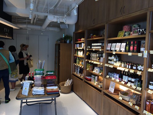 雑貨販売エリア＠NODE UEHARA