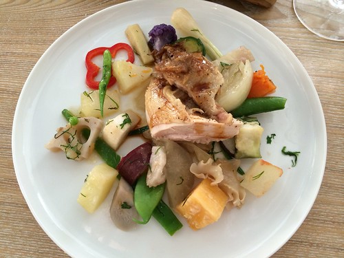 メインは大山鶏。アニス