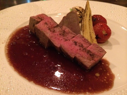 仔牛のステーキ シャリアビンソース@マダムシュリンプグレイス