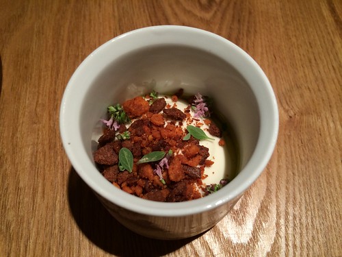 アミューズはカリフラワーのムース＠gris