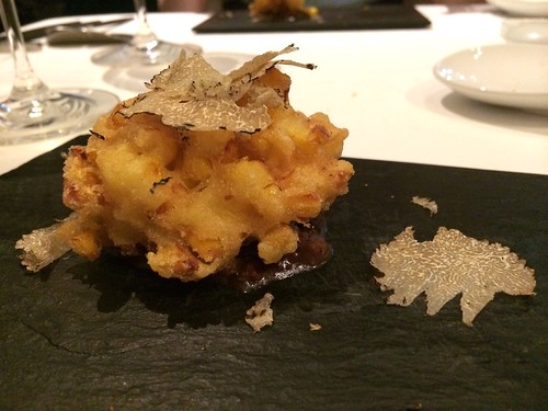 トウモロコシのかき揚げ 夏トリュフがけ@アーリア ディ タクボ