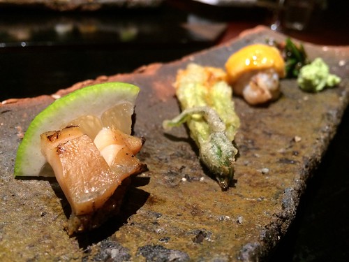 あわび、ドラゴンフルーツの花、伊勢エビと雲丹＠不風流