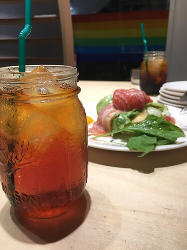 レインボーパンケーキ