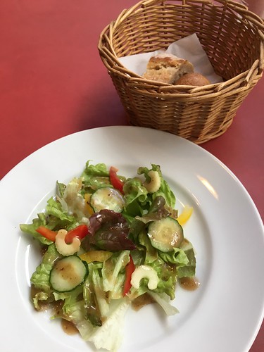 トラットリア タルトゥーカ