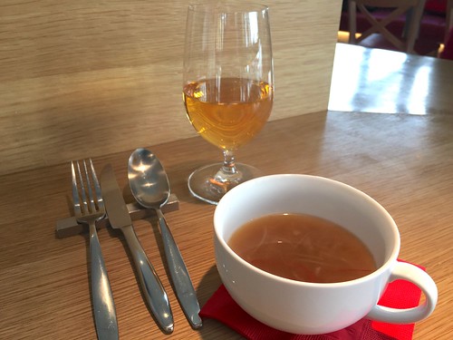 インクレディブル ビストロ モデルナ&バー トウキョウ