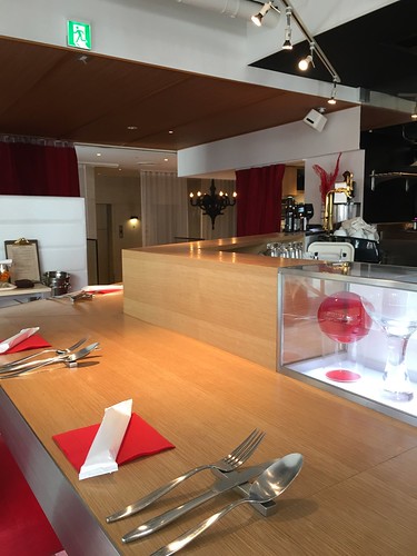 インクレディブル ビストロ モデルナ&バー トウキョウ