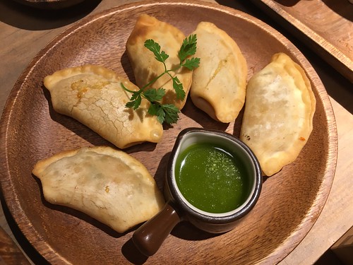 ギョーザシャック