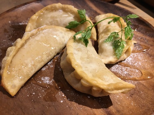 ギョーザシャック