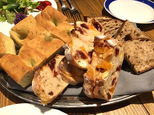 ビストロ バーンヤード