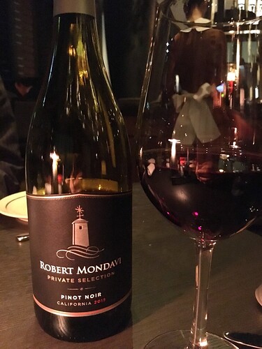 ロウリーズ赤坂