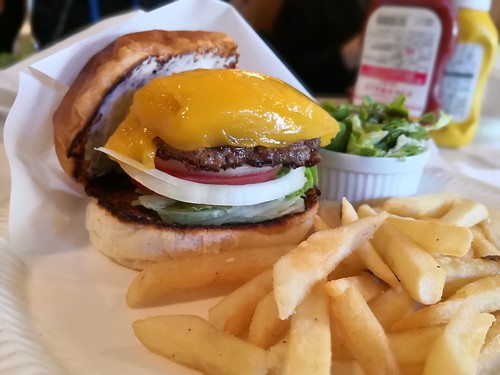 バーガーマニア 白金