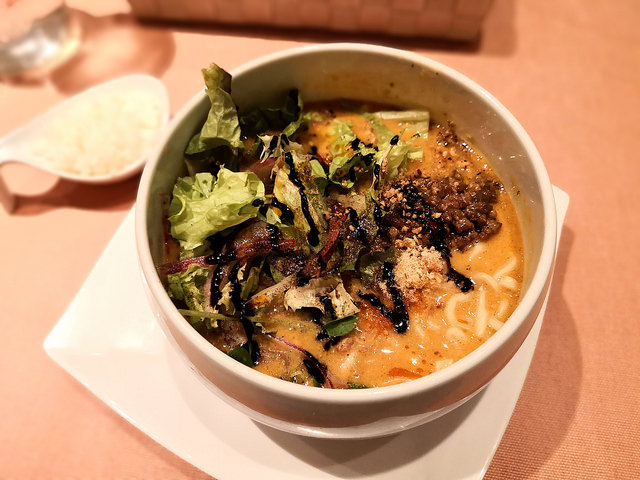 【恵比寿】蔭山樓＠ヘーゼルナッツ風味の担々麺。