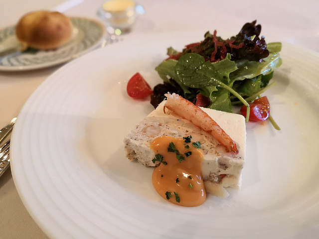 【白金】オー・プティパリ＠老舗フレンチでクラシカルランチ。マダムと常連さんの心地よい時間。