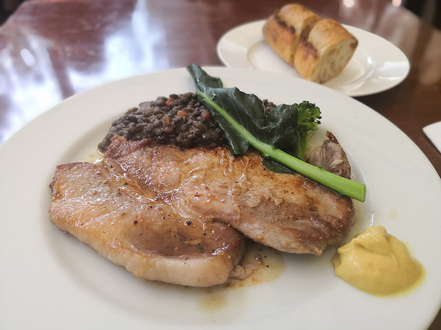 【恵比寿】ル・リオン＠お値段お手頃なビストロランチ。テラス席は外国人と喫煙者に人気。