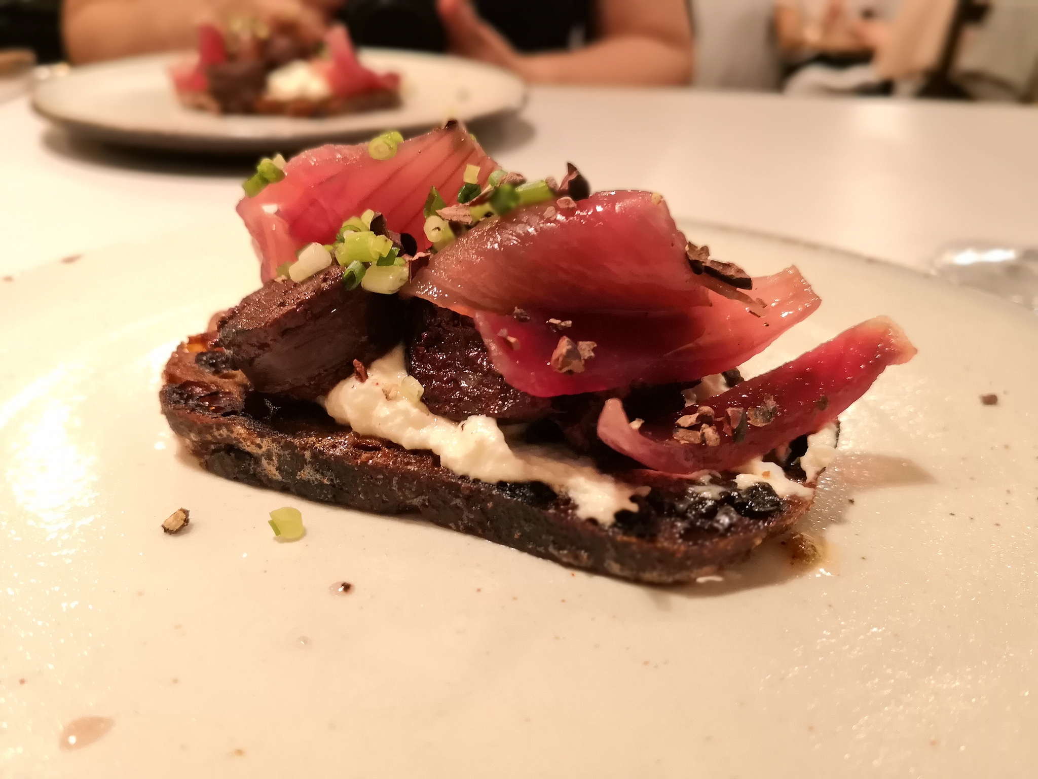 【神泉】ソン デコネ＠ここはパリ？肩の力を抜いて、美味しいカジュアルフレンチ。