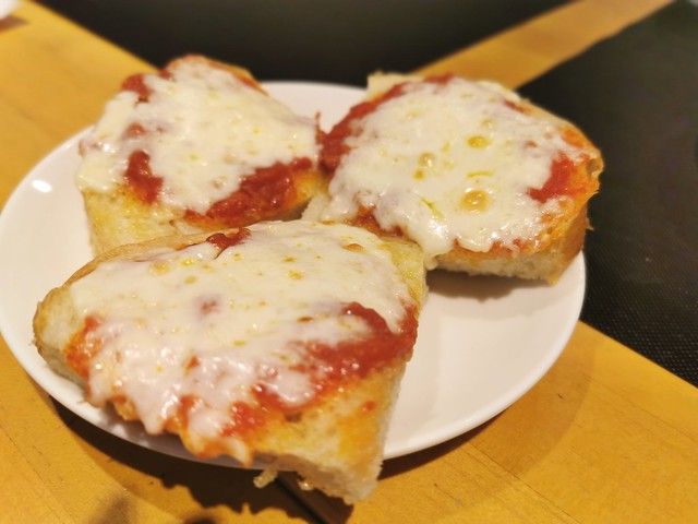 トラットリア イル デスティーノ