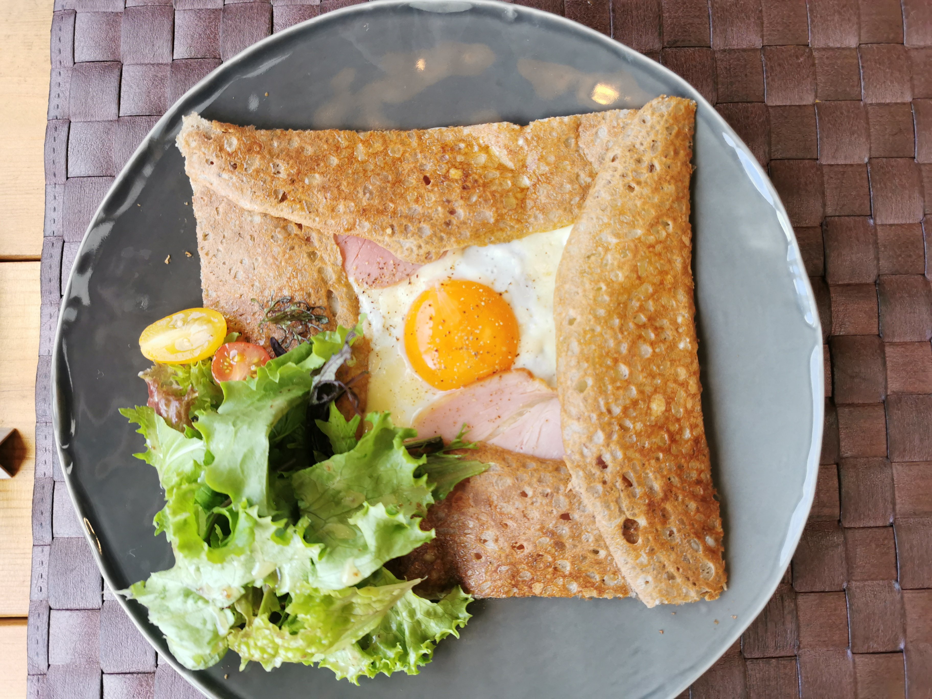 【軽井沢・御代田町】オーベルジュ・デュ・グルマン＠御影用水散策の後のガレットモーニング。（朝食編）