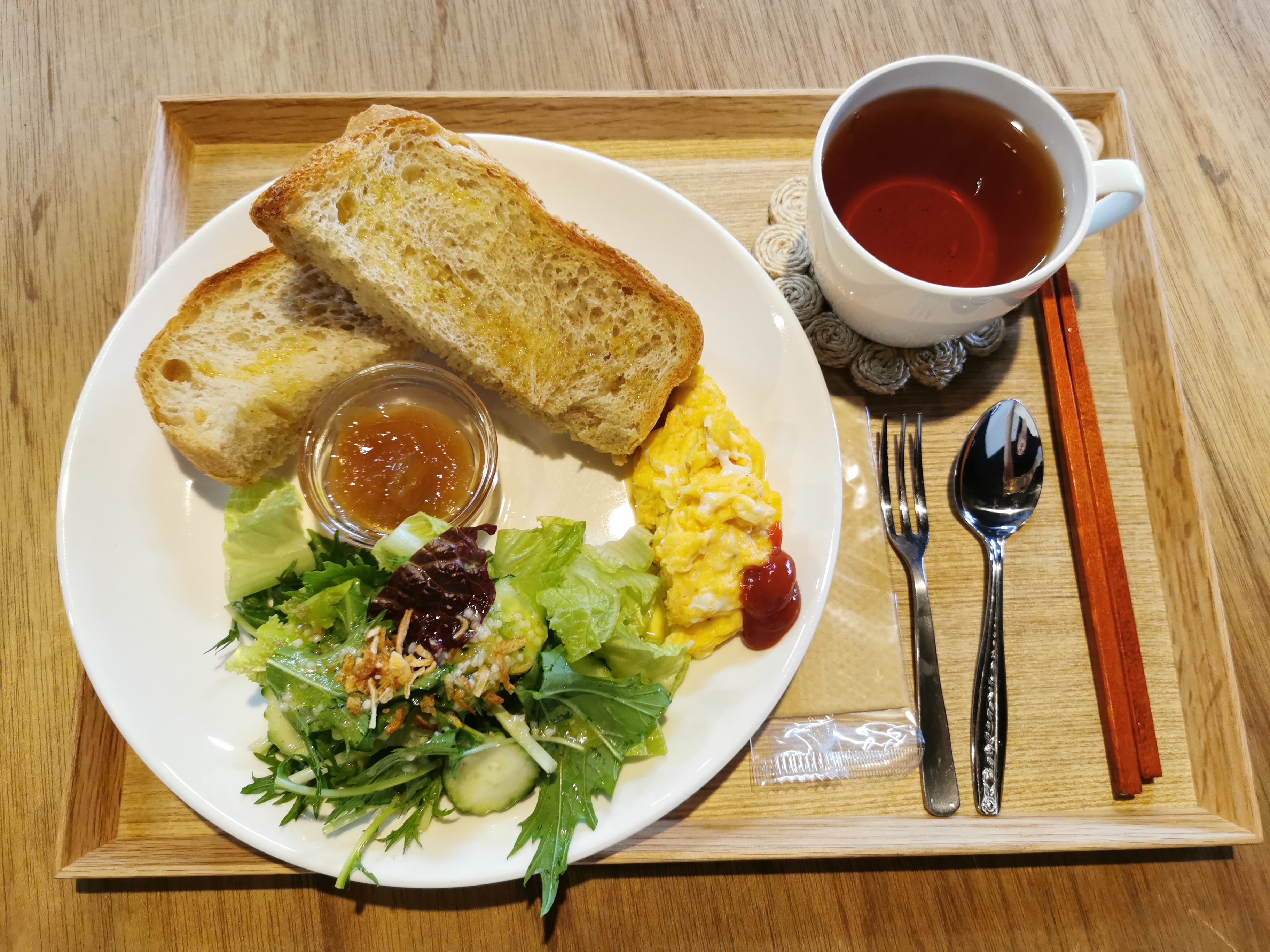 【長野県上田市】犀の角 SAI NO TSUNO＠地域とつながるゲストハウス。劇場空間でいただく朝ごはん。