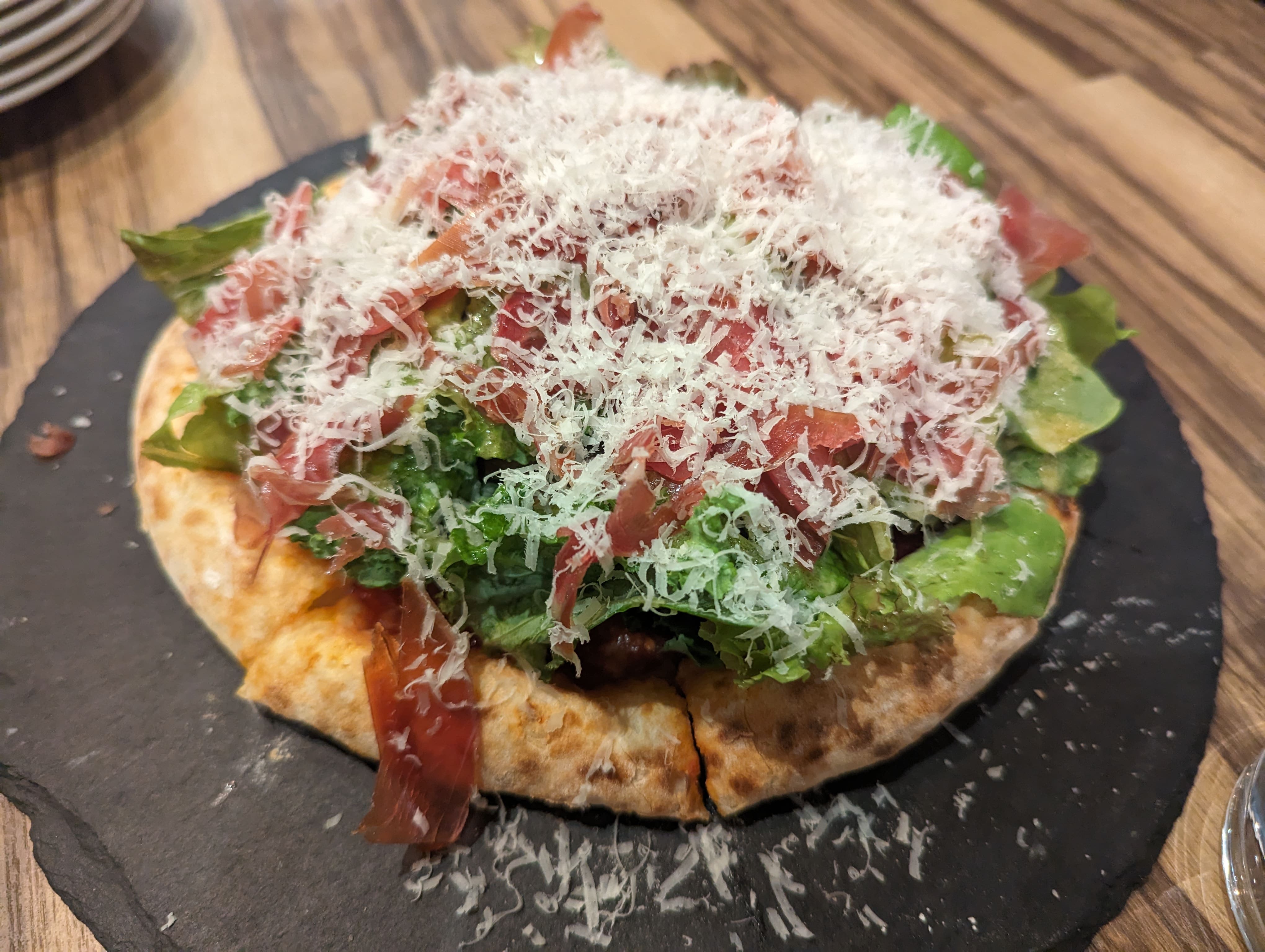 【大船】chichi cheese factory AND wine＠自家製チーズと焼きたてピッツア。ゆったりと大人数でカジュアルに集まる時におすすめ。